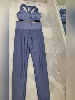 Carbon38 Takara Shine SET. blue. Bra Small. Legging Med
